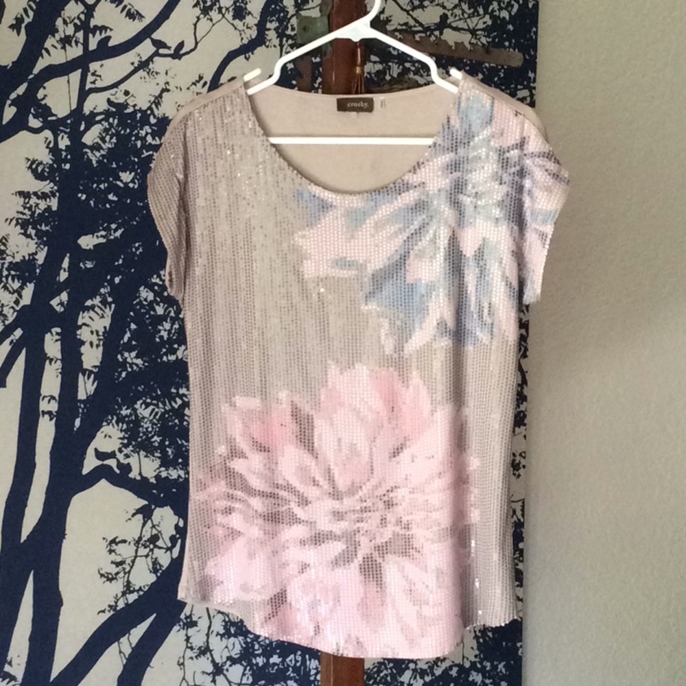 NWOT Beautiful sequined top